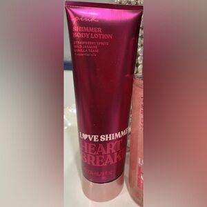 Pink Victoria’s Secret body lotion LOVE SHIMMER HEARTBREAKER full-size NEW